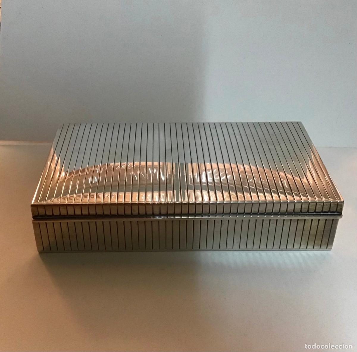 Antig&uuml;edades: CAJA DE PLATA PARA TABACO