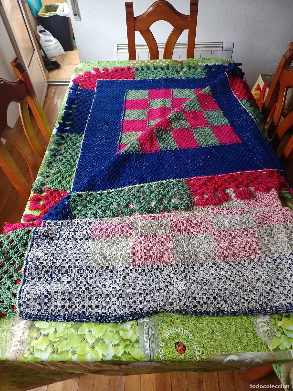 Antig&uuml;edades: ANTIGUA COLCHA-MANTEL ALFOMBRADO DE TELAR MANUAL, PROCEDENCIA GALICIA MEDIDAS 195X160 CM. BUEN ESTAD