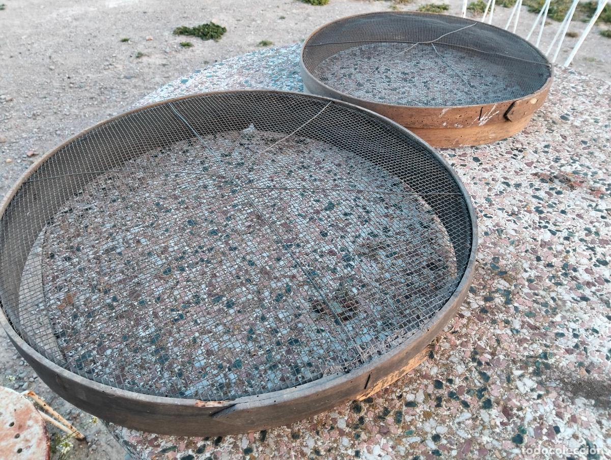 Antig&uuml;edades: Lote 2 tamices antiguos de madera y hierro cedazos cribas zarandas harneros de agricultura a&ntilde;os 40