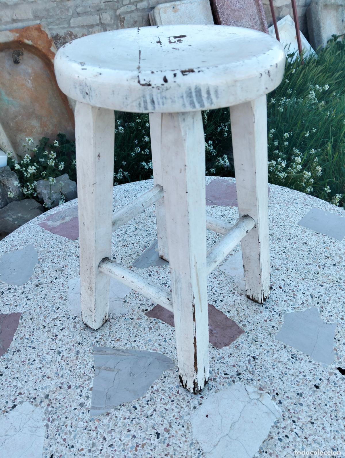 Antiquit&auml;ten: Taburete de madera antiguo blanco silla peque&ntilde;a circular estilo mid-century a&ntilde;os 30-40