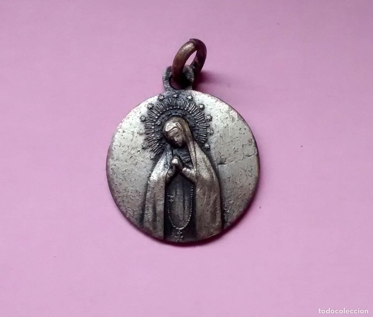 Antiquit&eacute;s: MEDALLITA NUESTRA SE&Ntilde;ORA DEL ROSARIO DE F&Aacute;TIMA - 1,60 X 1,60 CMS. - MUY BUEN ESTADO