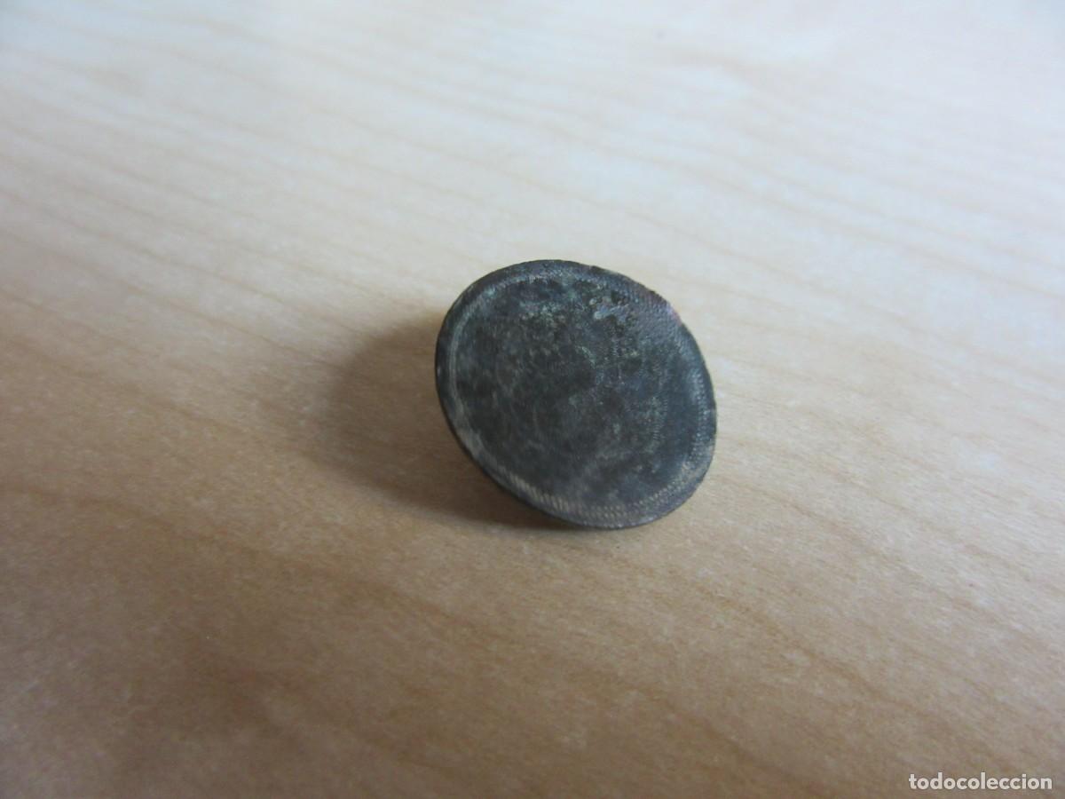 Antiques: Bot&oacute;n de bronce con decoraci&oacute;n de punteado S XVII-XVIII Di&aacute;metro 2 cm