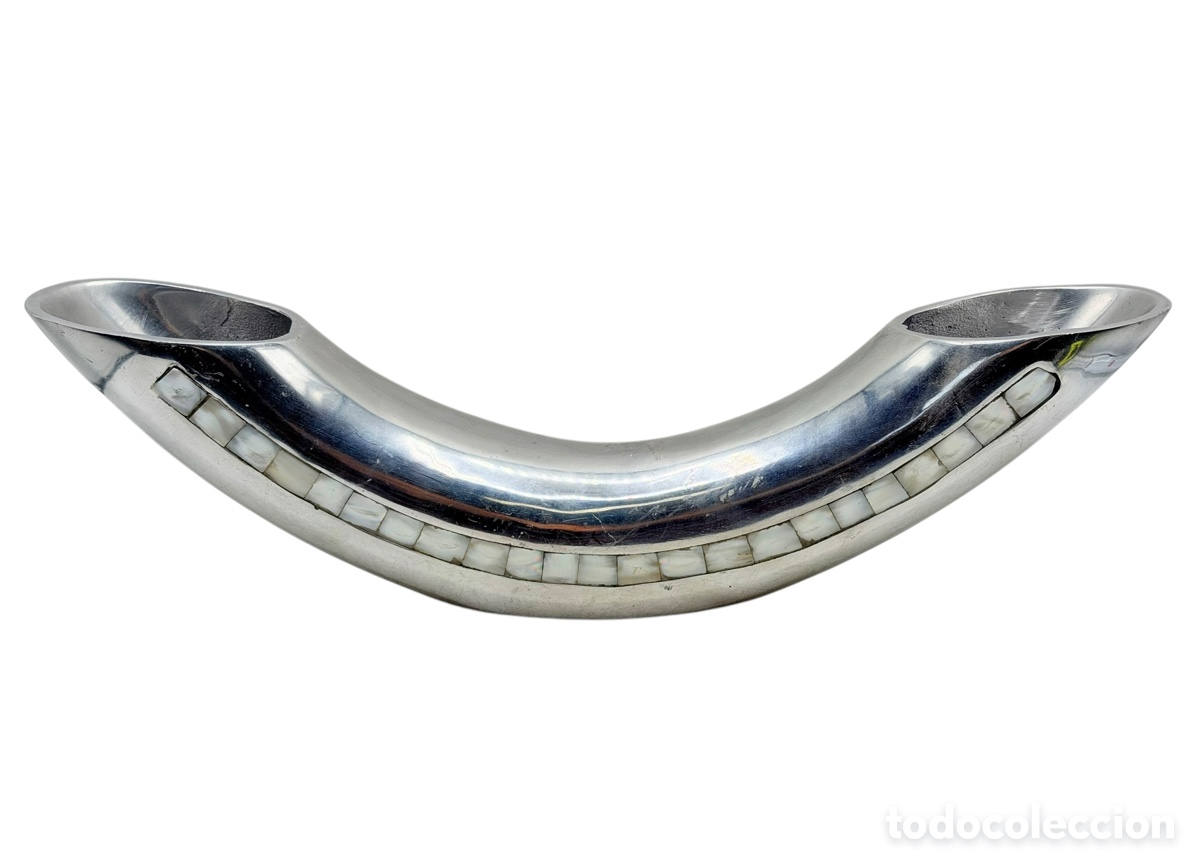 Antig&uuml;edades: Jarr&oacute;n de Dise&ntilde;o Plateado y N&aacute;car