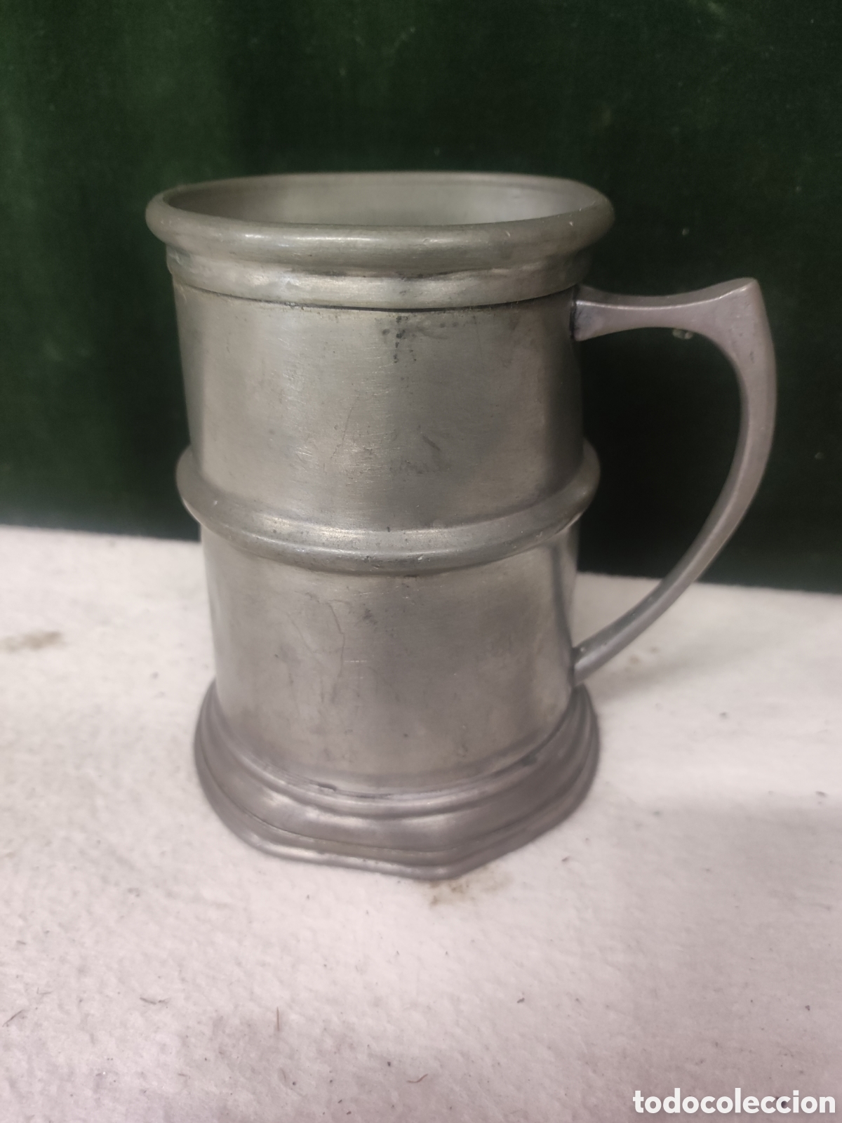 Antig&uuml;edades: Jarra de esta&ntilde;o sello