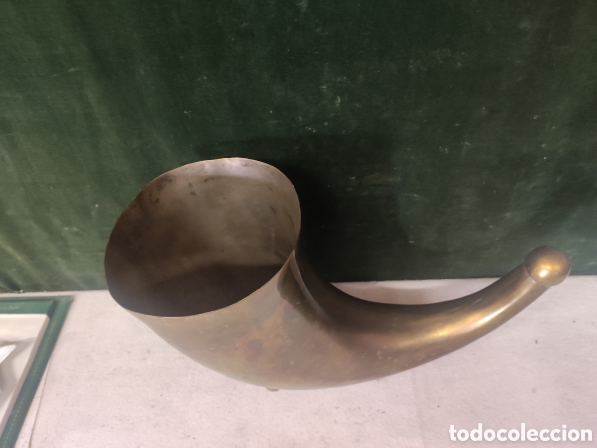 Antig&uuml;edades: Florero de lat&oacute;n de estilo art dec&oacute; - Foto 2