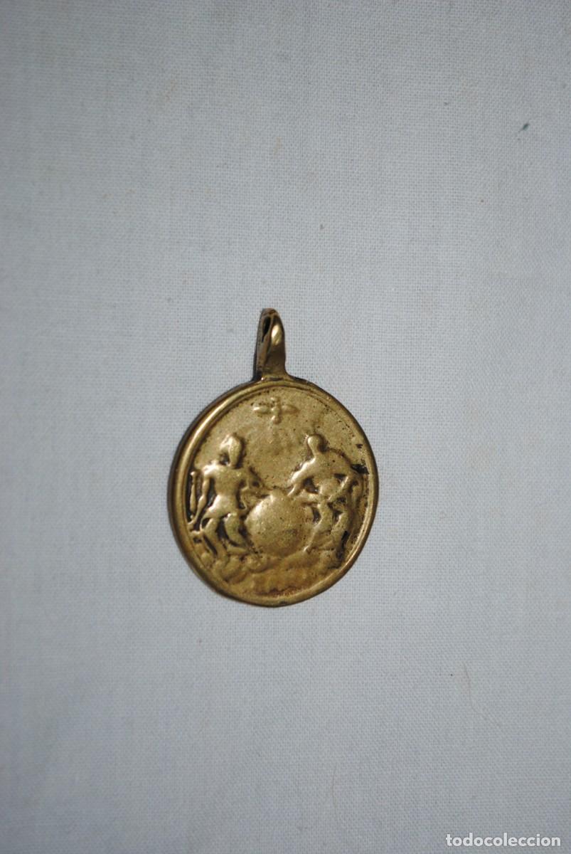 Antig&uuml;edades: MEDALLA RELIGIOSA ANTIGUISIMA - Foto 3