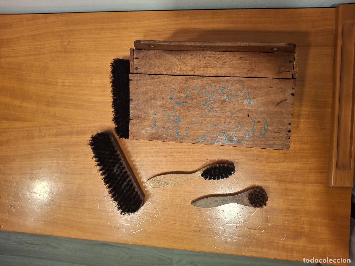 Antig&uuml;edades: Caja de madera para zapatos - Foto 1