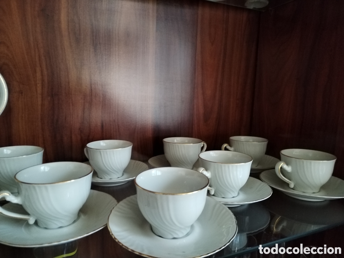 Antig&uuml;edades: Juego caf&eacute; blanco con dorado en el borde - Foto 2