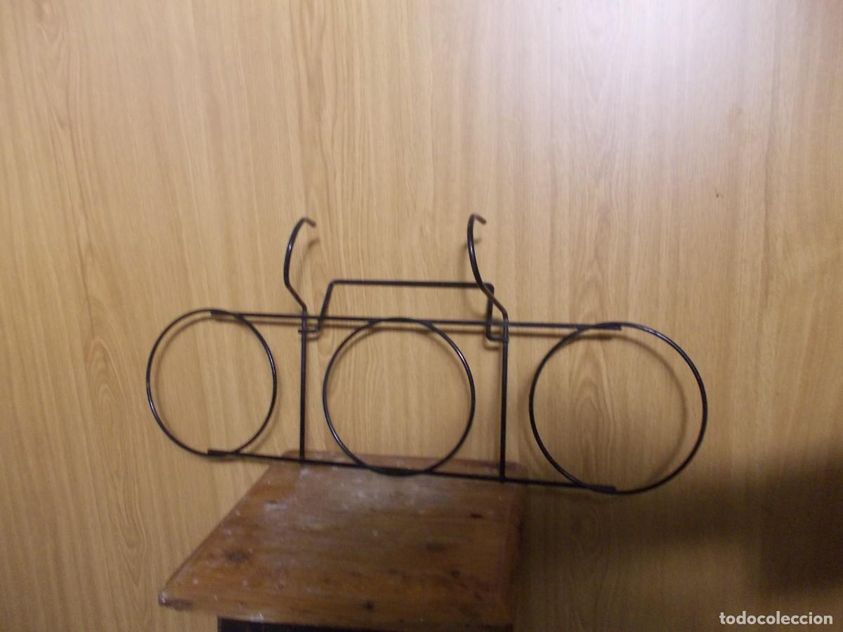 Antiquit&eacute;s: Colgador de macetas met&aacute;lico triple para pared o barandilla soporte jardinera colgante exterior