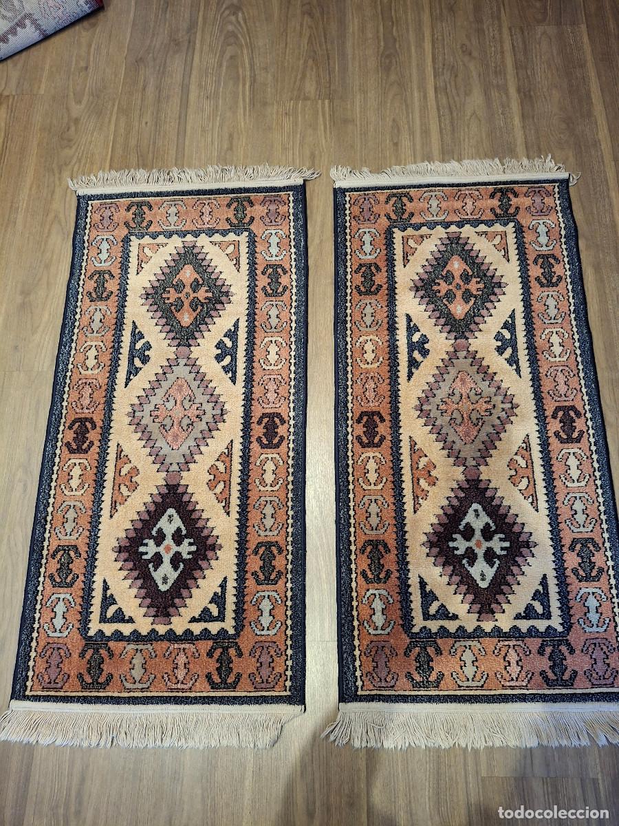 Antig&uuml;edades: Dos alfombras tipo persa - Foto 1