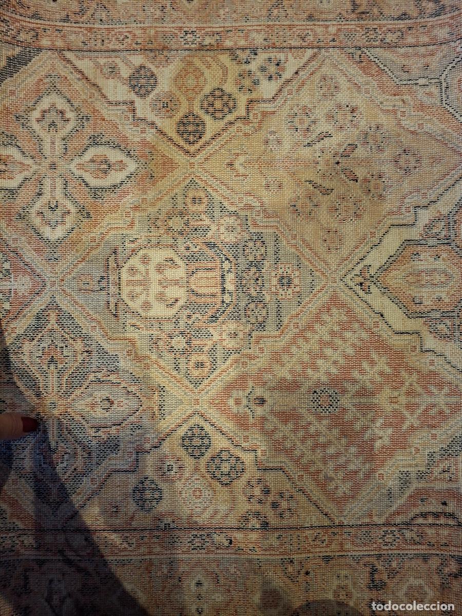 Antig&uuml;edades: Dos alfombras tipo persa - Foto 4