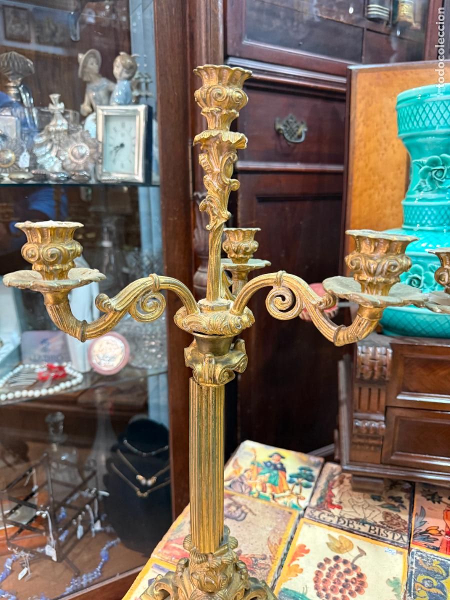Antig&uuml;edades: ANTIGUA PAREJA DE CANDELABROS DE BRONCE - MEDIDA 50 CM - Foto 2