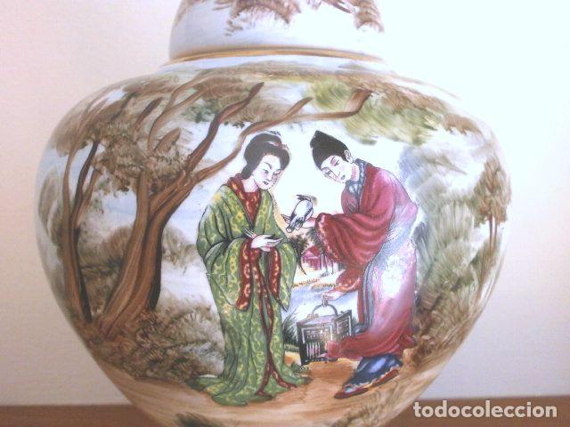 Antig&uuml;edades: Jarr&oacute;n Tibor porcelana esmaltada pintada a mano - Con im&aacute;genes de Jap&oacute;n 25 cm alto