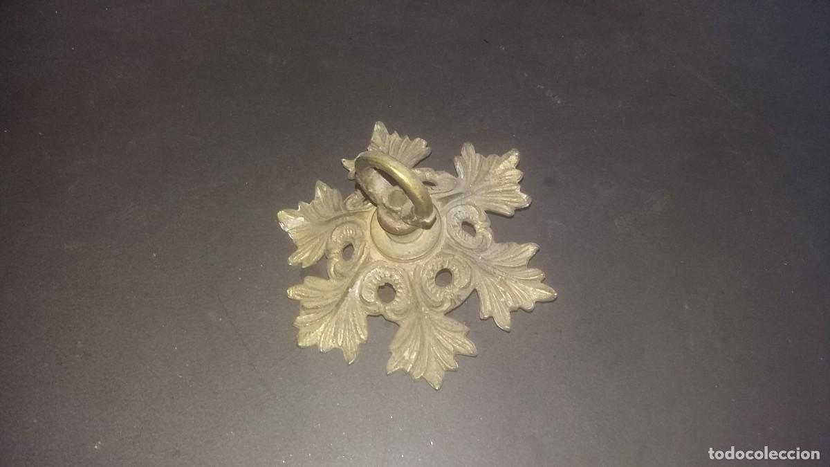 Antig&uuml;edades: FLORON DE BRONCE PARA COLGAR LAMPARA. - Foto 1