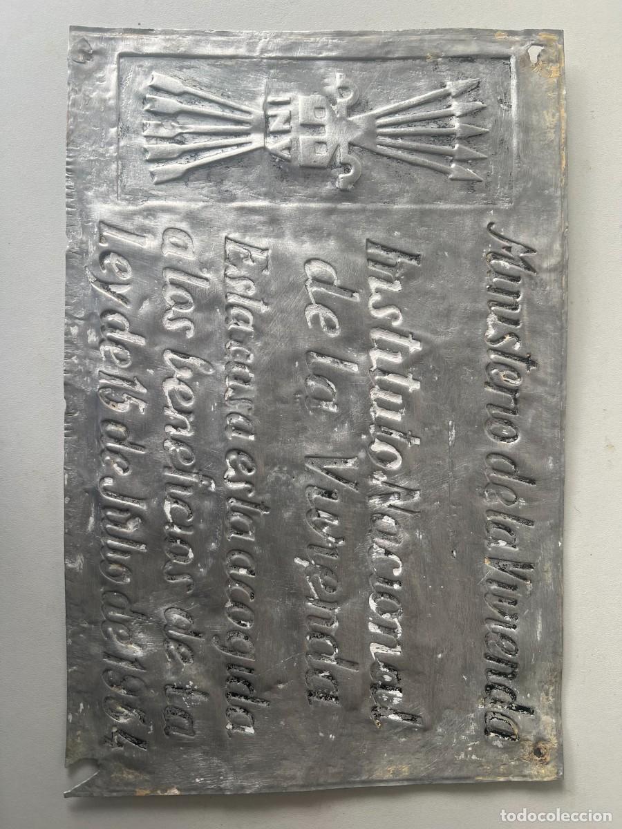 Antiguidades: PLACA MINISTERIO VIVIENDA ( FALANGE)