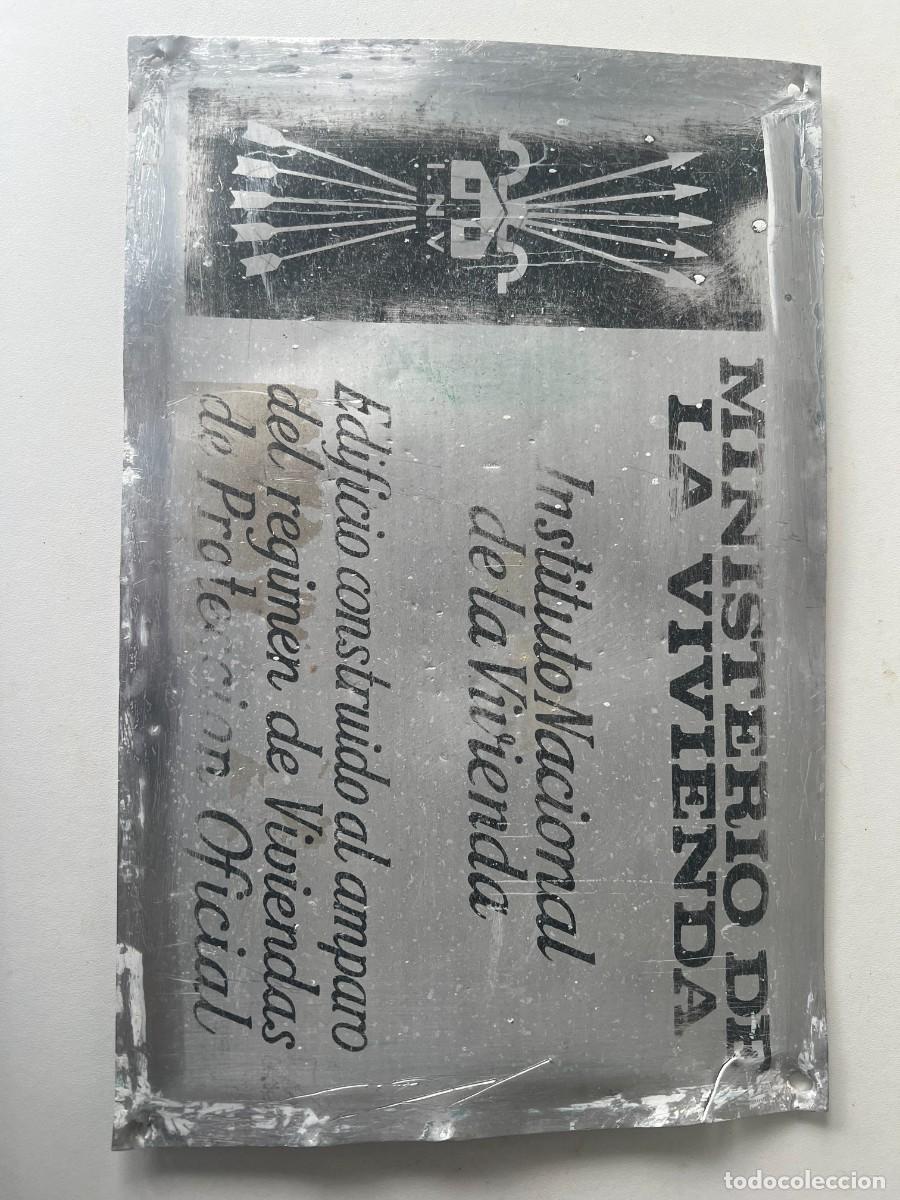Antiques: PLACA MINISTERIO VIVIENDA ( FALANGE)