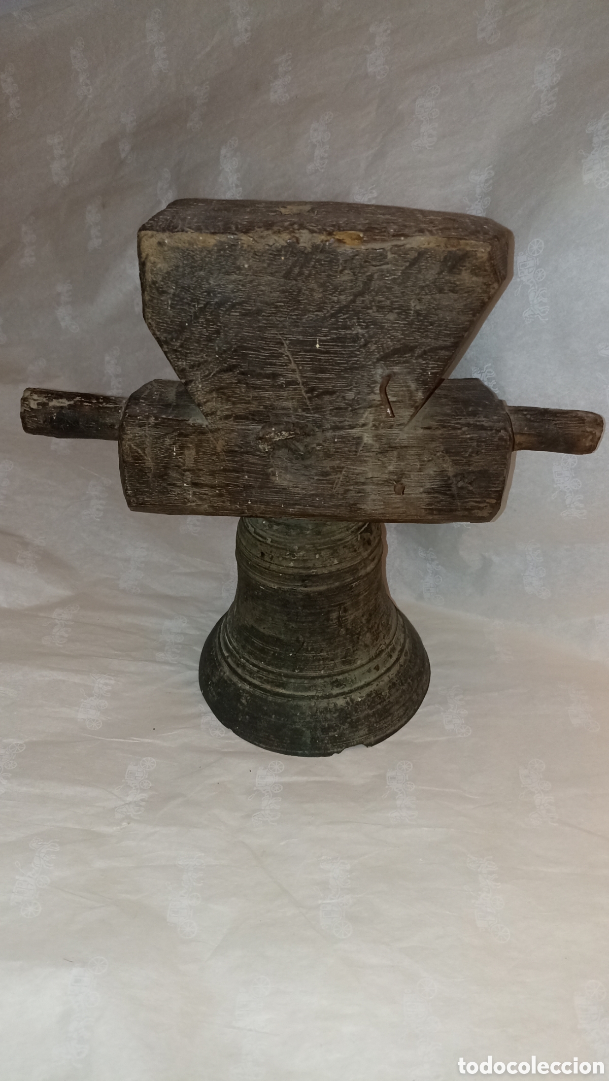 Antig&uuml;edades: Campana de Bronce, Yugo Original, Pirineos, Siglo XVIII, Arte Sacro, Coleccionismo, R&uacute;stico Aut&eacute;ntic