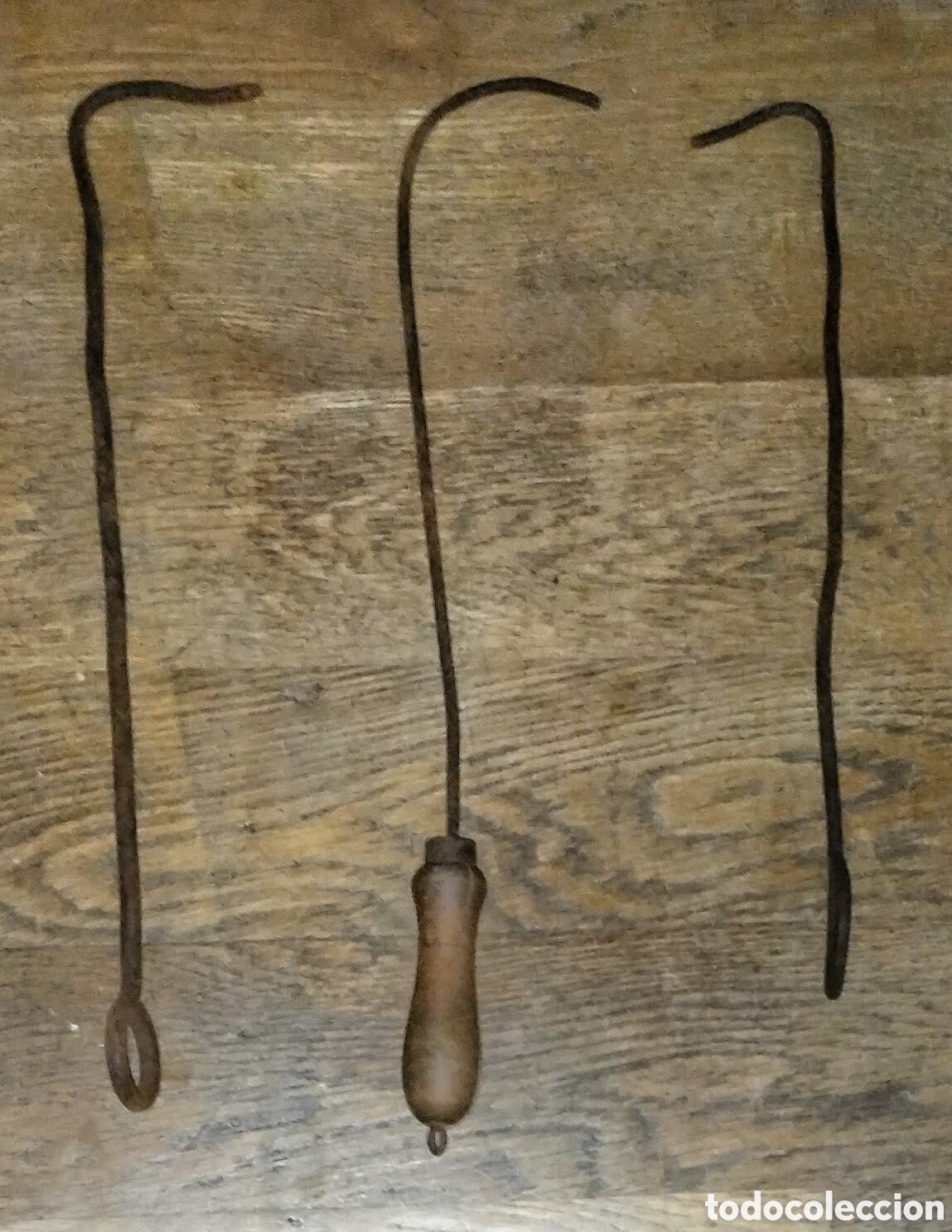 Antiquit&auml;ten: 3 viejas HERRAMIENTAS con M&Aacute;S DE UN SIGLO DE ANTIG&Uuml;EDAD en NORMAL ESTADO con se&ntilde;ales de longevidad