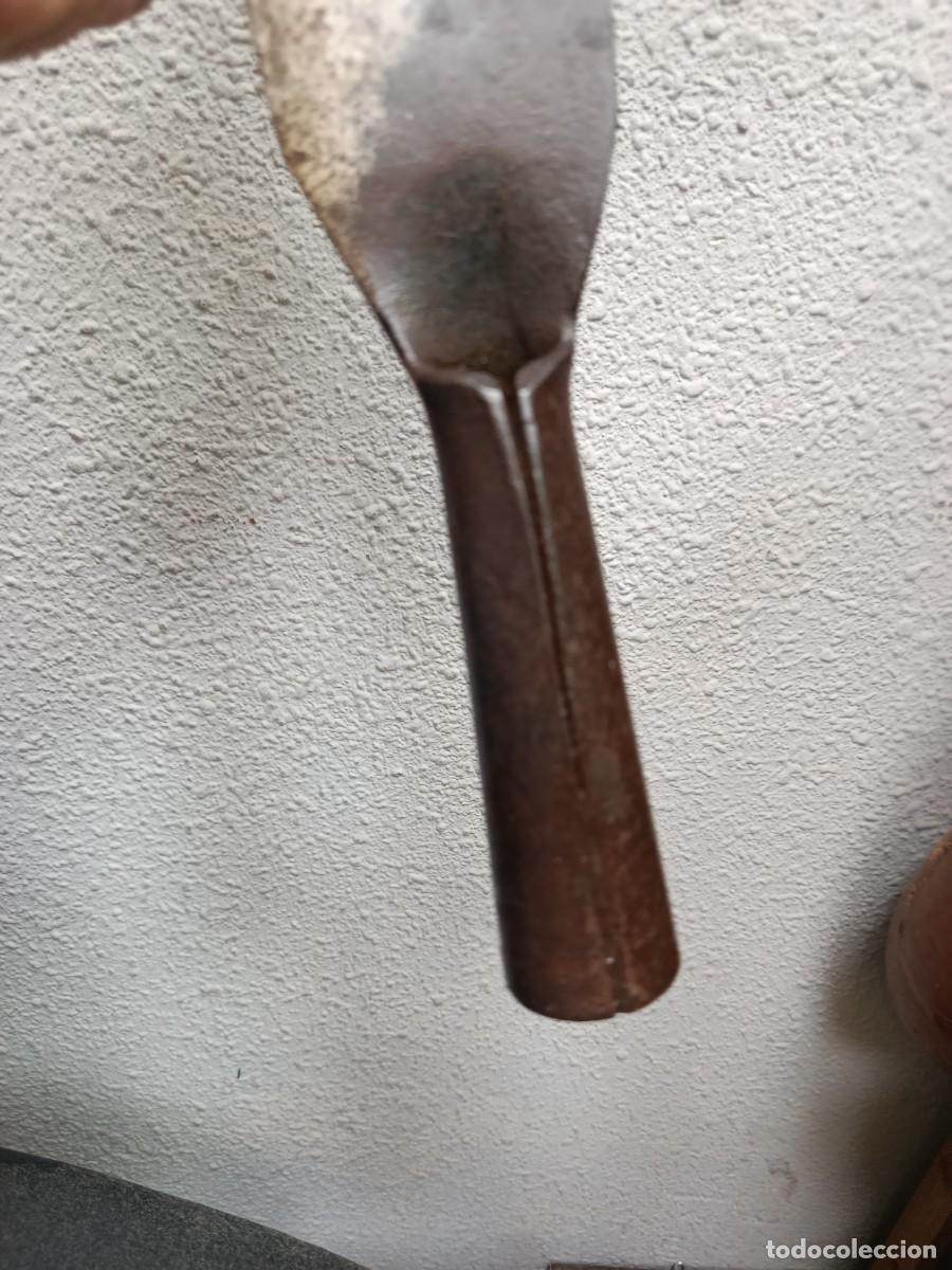 Antig&uuml;edades: Gran hocino antiguo de acero - Foto 4