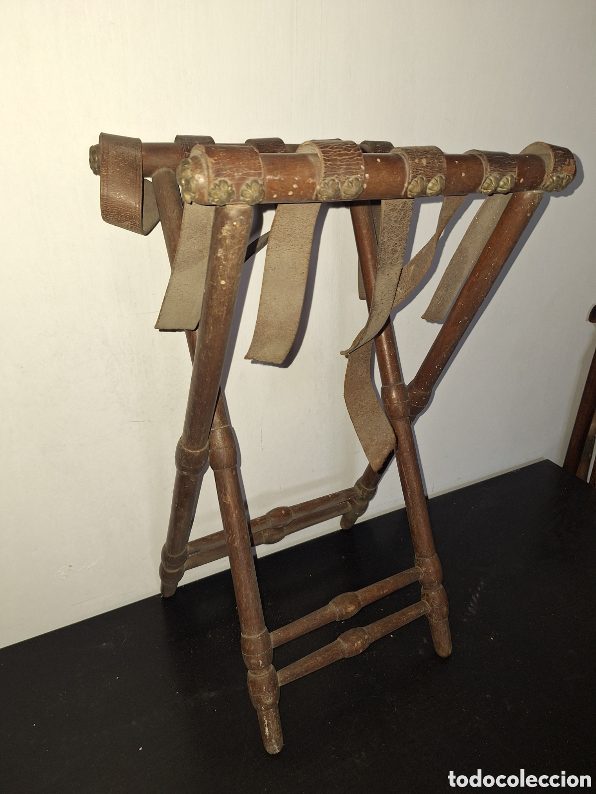 Antiquit&auml;ten: silla plegable de madera antigua, posiblemente del siglo XIX