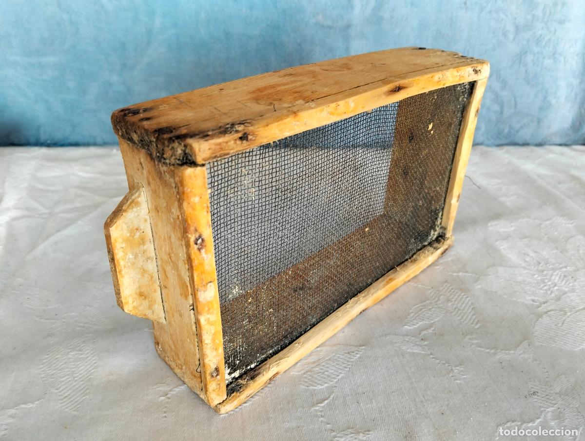 Oggetti Antichi: Antiguo tamiz rectangular encuadre de madera asas forma caj&oacute;n rejilla a&ntilde;os 50-60