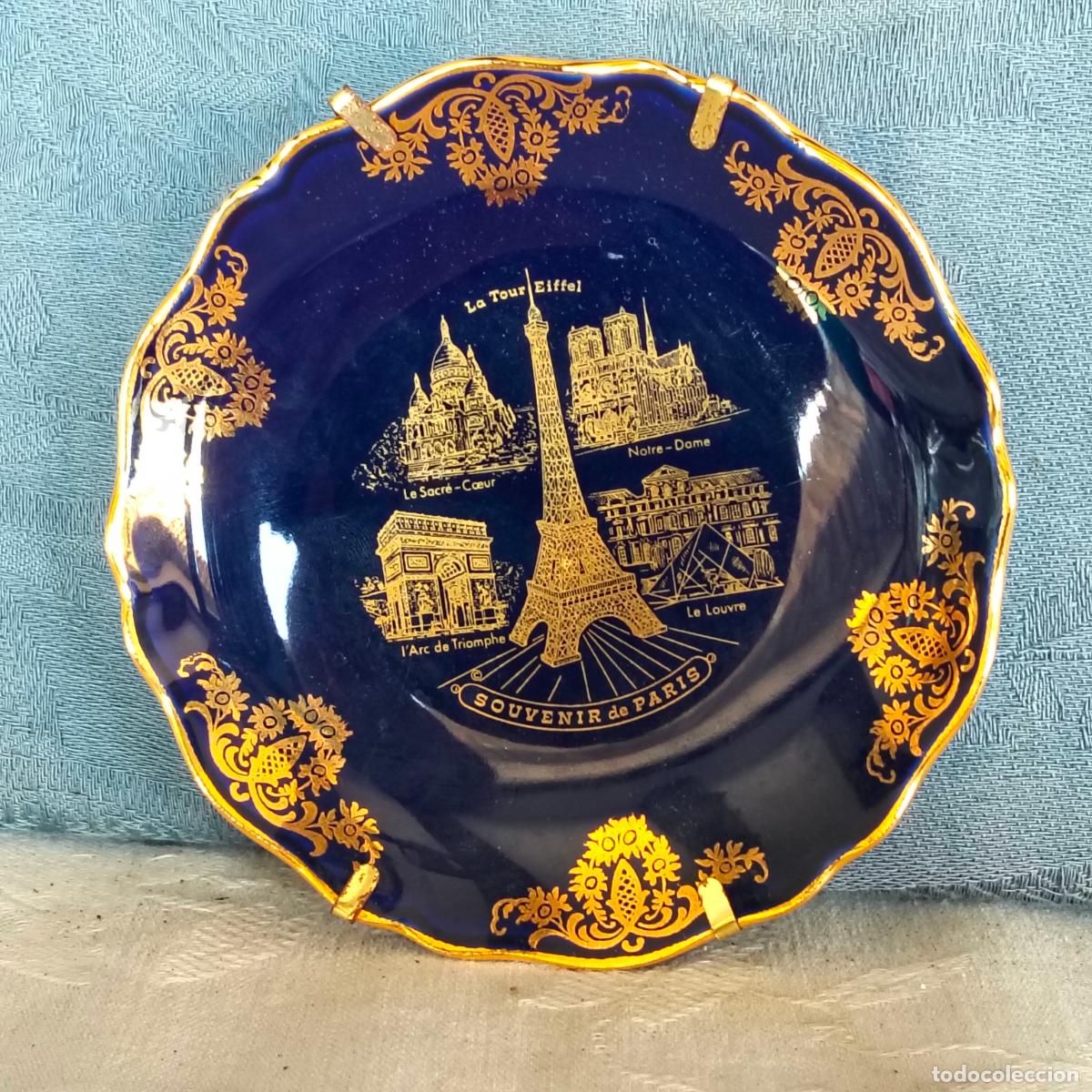 Antiques: Plato peque&ntilde;o platito decorativo La Tour Eiffel souvenir de Paris porcelana Limoges azul dorado