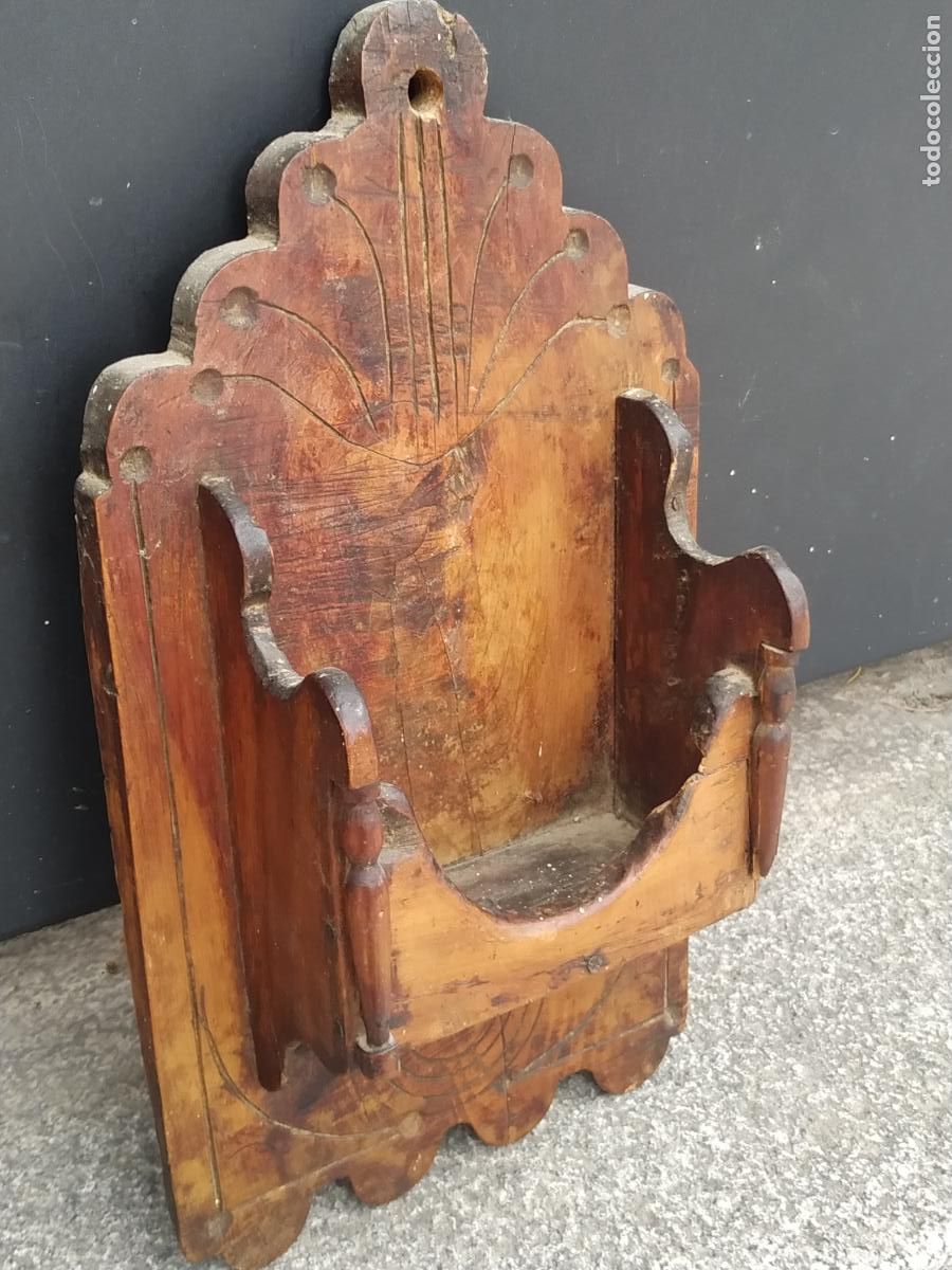 Antiquit&eacute;s: Antiguo almirecero soporte para, almirez en madera decorado