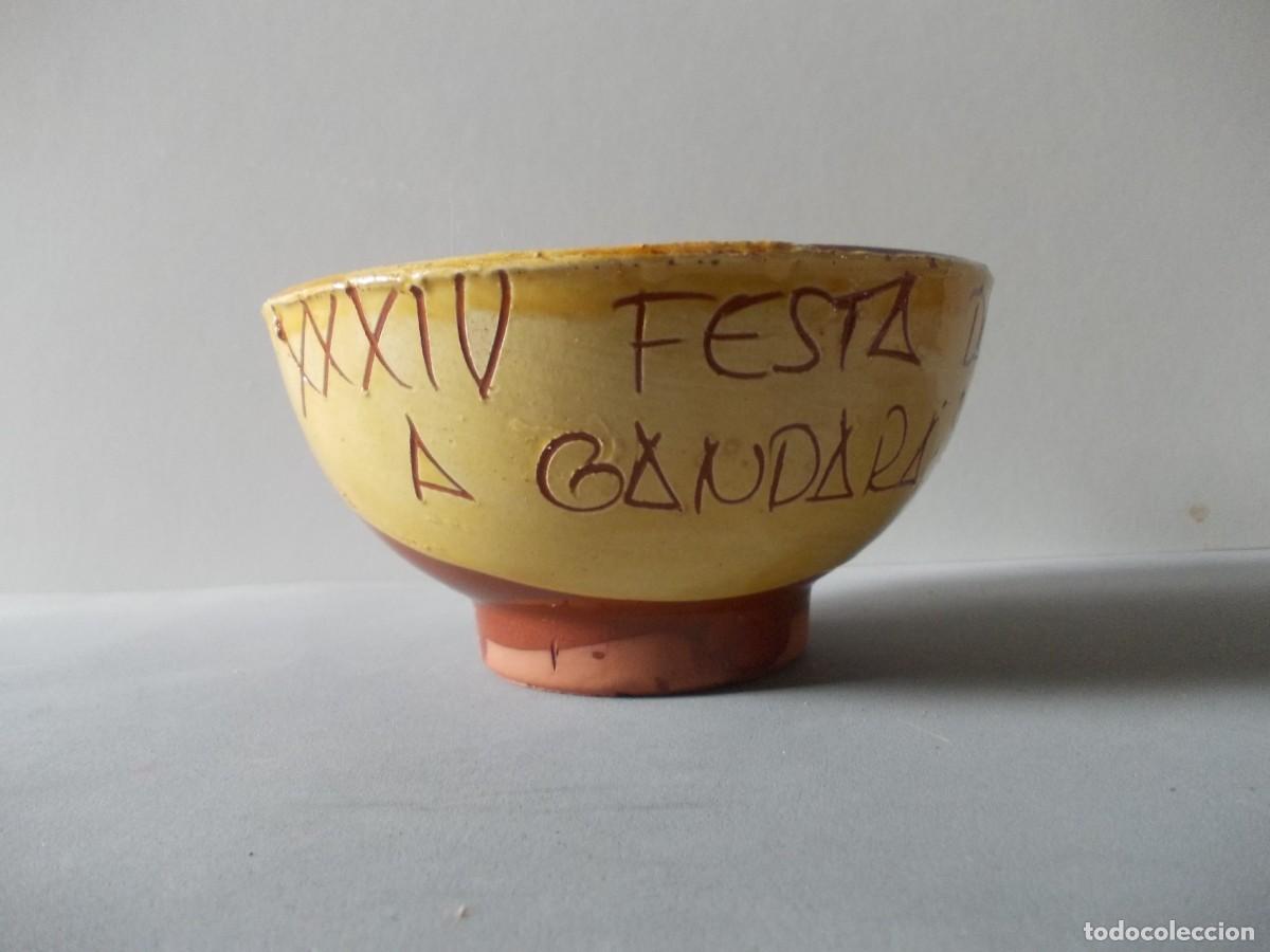 Antig&uuml;edades: Cuenco cer&aacute;mico Festa da XXXIV Zorza &ndash; G&aacute;ndara (A Guarda) artesan&iacute;a gallega pieza festiva cer&aacute;mica