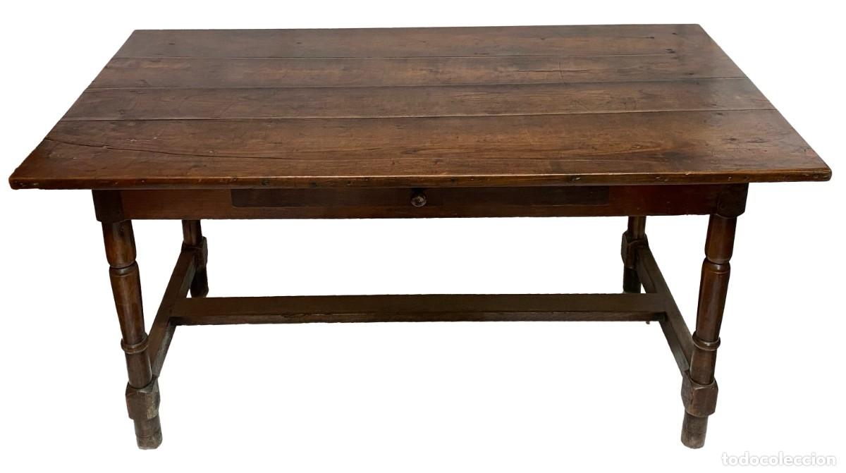 Antig&uuml;edades: Mesa de roble de taberna. XIX. 135x69x70 - Foto 1