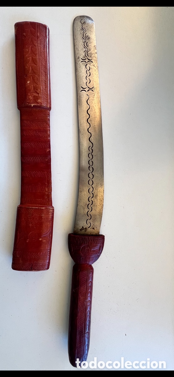 Antig&uuml;edades: Espada Takouba Taurek con funda de cuero - Foto 1