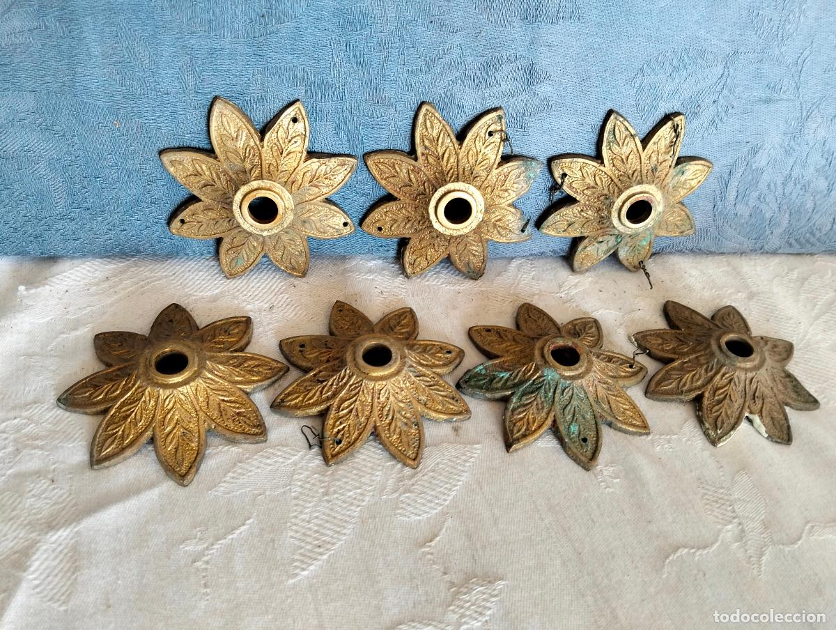 Antiguidades: Piezas de recambio repuesto 7 florones flores hojas modernistas para l&aacute;mpara antigua metal dorado