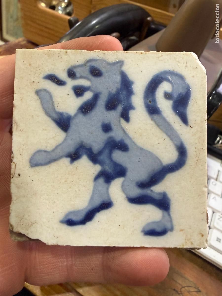 Antig&uuml;edades: ANTIGUO AZULEJO ALAMBRILLA - MEDIDA 7X7 CM