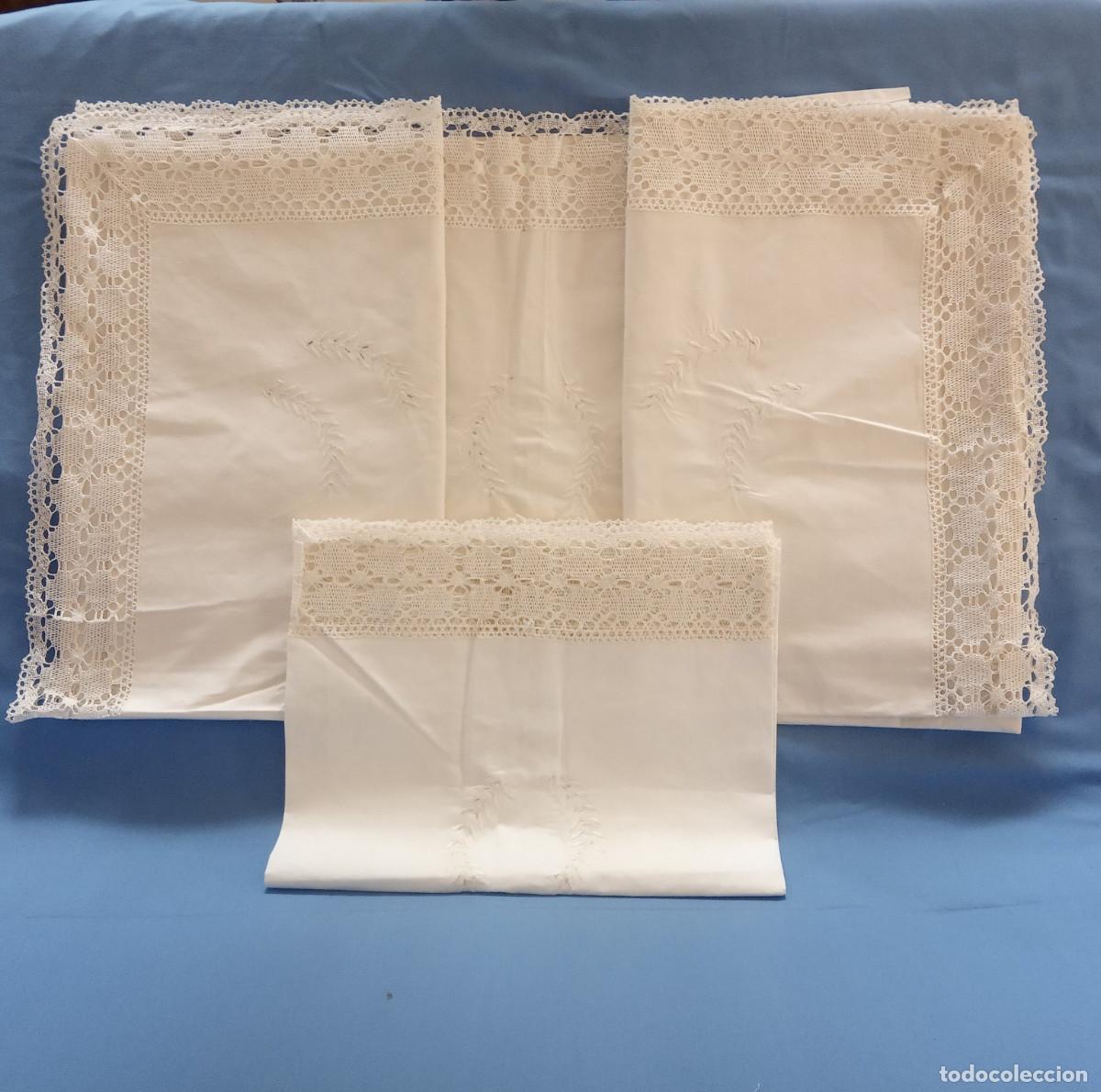 Antig&uuml;edades: Juego de S&aacute;bana y Funda Antiguo de Algod&oacute;n de Juan Dalmases con Encaje y Bordado - Nuevo a Estrenar