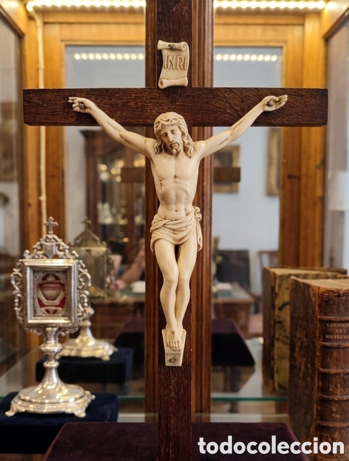 Antig&uuml;edades: Antiguo Cristo crucificado