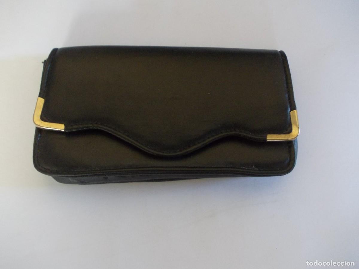 Antig&uuml;edades: Cartera monedero vintage negro interior rojo esquinas metal estilo cl&aacute;sico accesorio