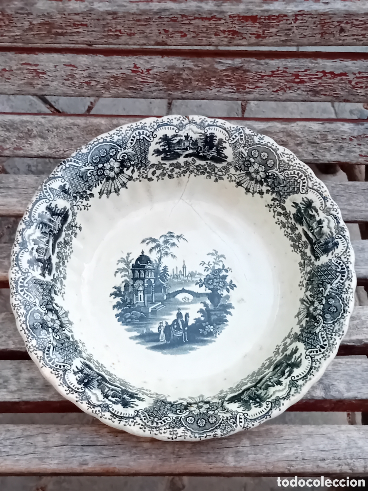 Antig&uuml;edades: FUENTE PICKMAN Y CIA SIGLO XIX CON M&Iacute;NIMA ROTURA VER FOTOS. MEDIDAS 28X7. SELLO IMPRESO Y ESTAMPADO