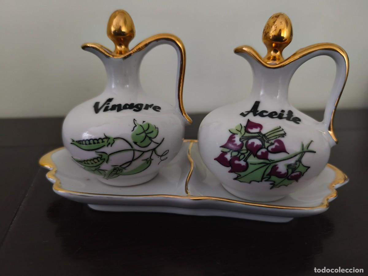 Antig&uuml;edades: Bonito conjunto de vinagrera y aceitera marca Laype.