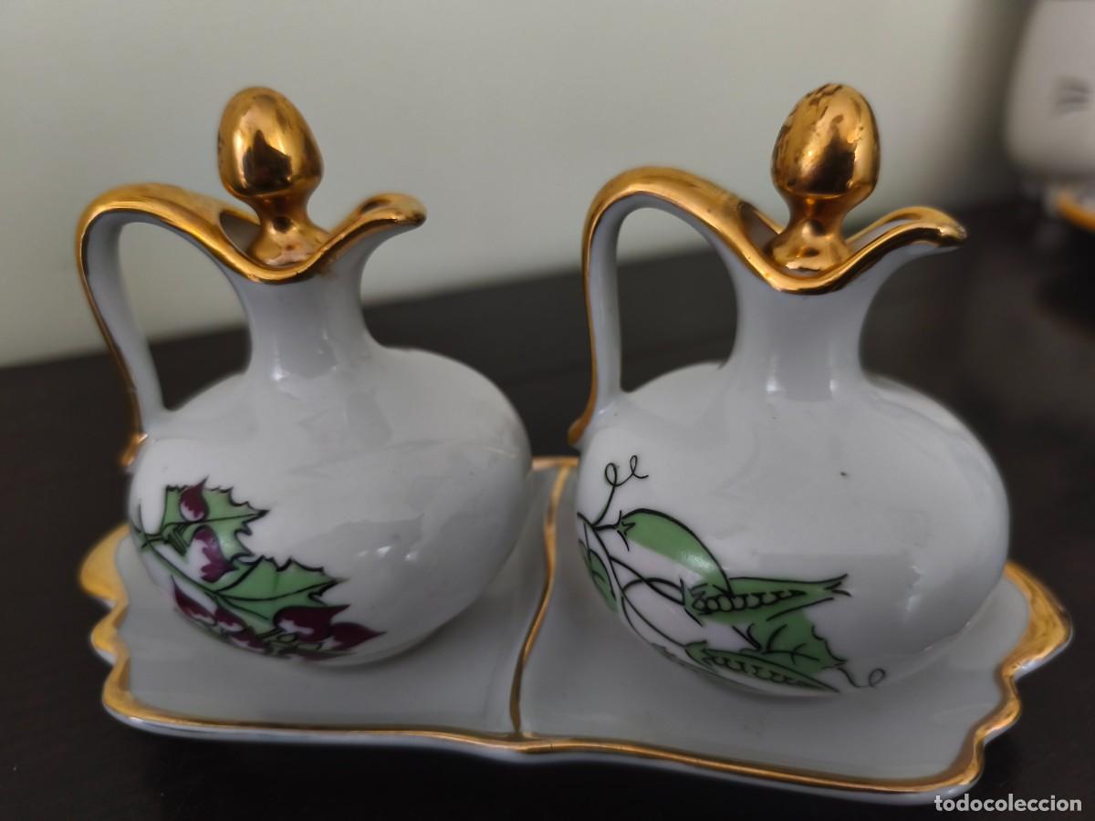 Antig&uuml;edades: Bonito conjunto de vinagrera y aceitera marca Laype. - Foto 17
