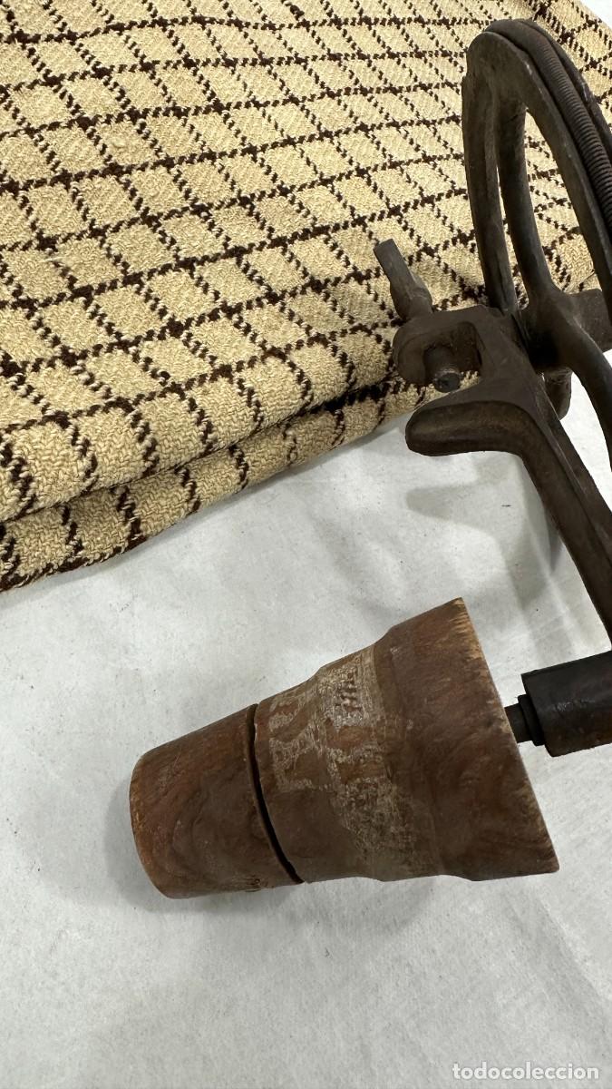 Antig&uuml;edades: Antigua bobinadora manual - Foto 4