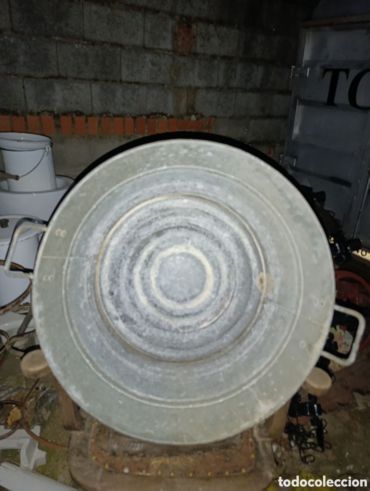 Antig&uuml;edades: Barre&ntilde;o antiguo de cinc con asas