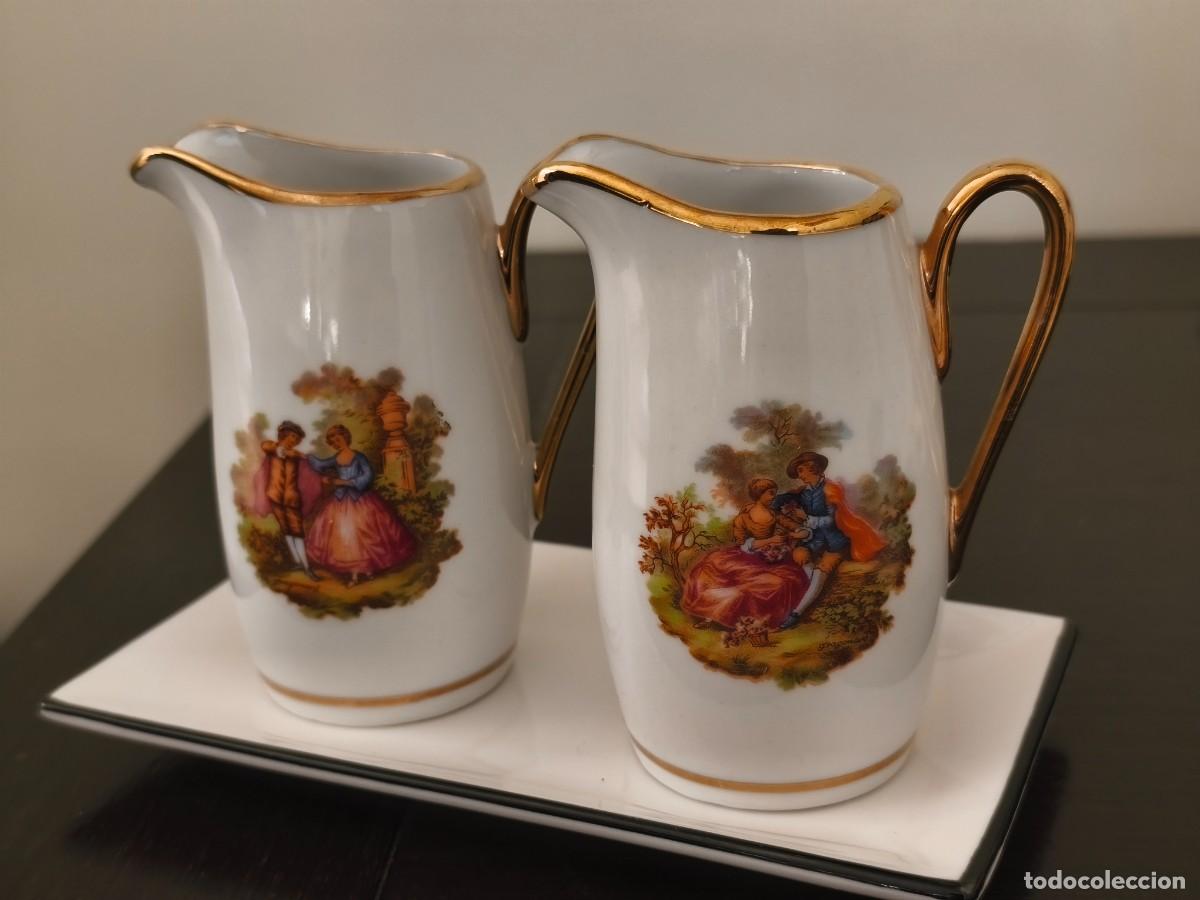 Antiques: Delicado juego de desayuno, jarritas para leche y caf&eacute;.