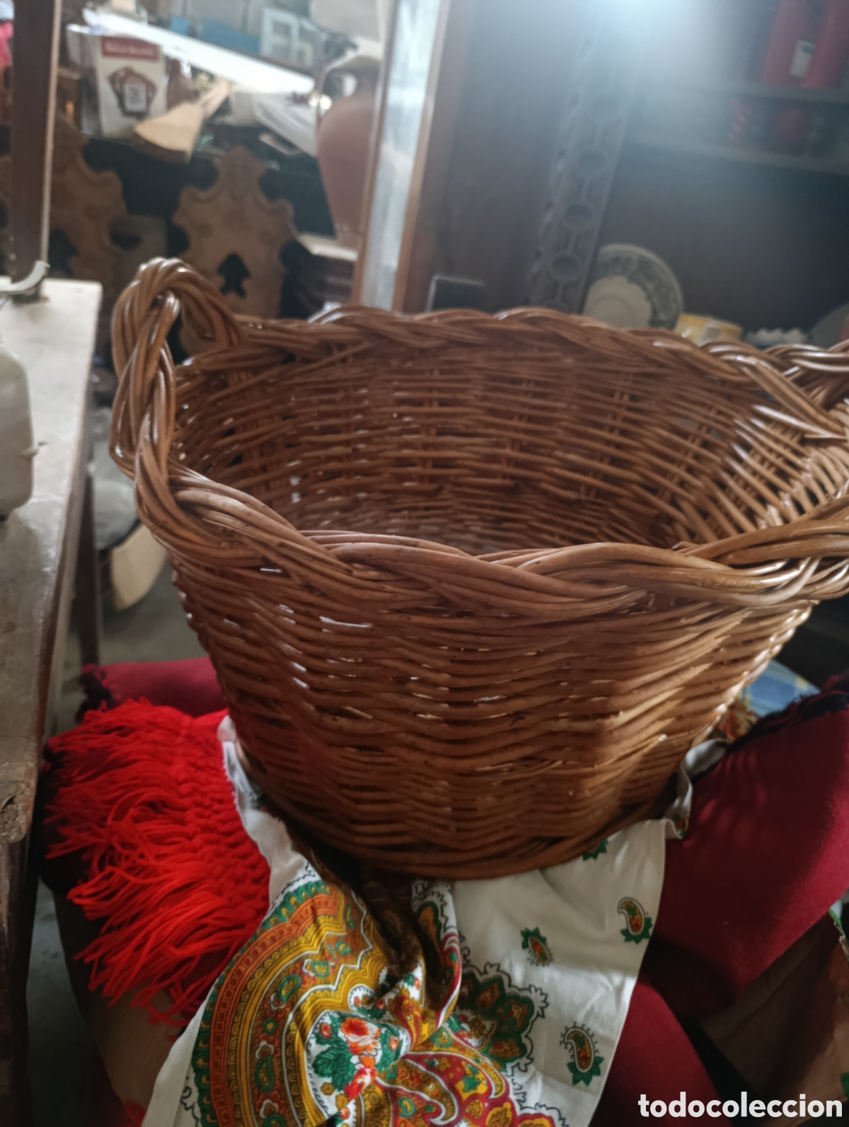 Antig&uuml;edades: Cesta de mimbre con asas. - Foto 5