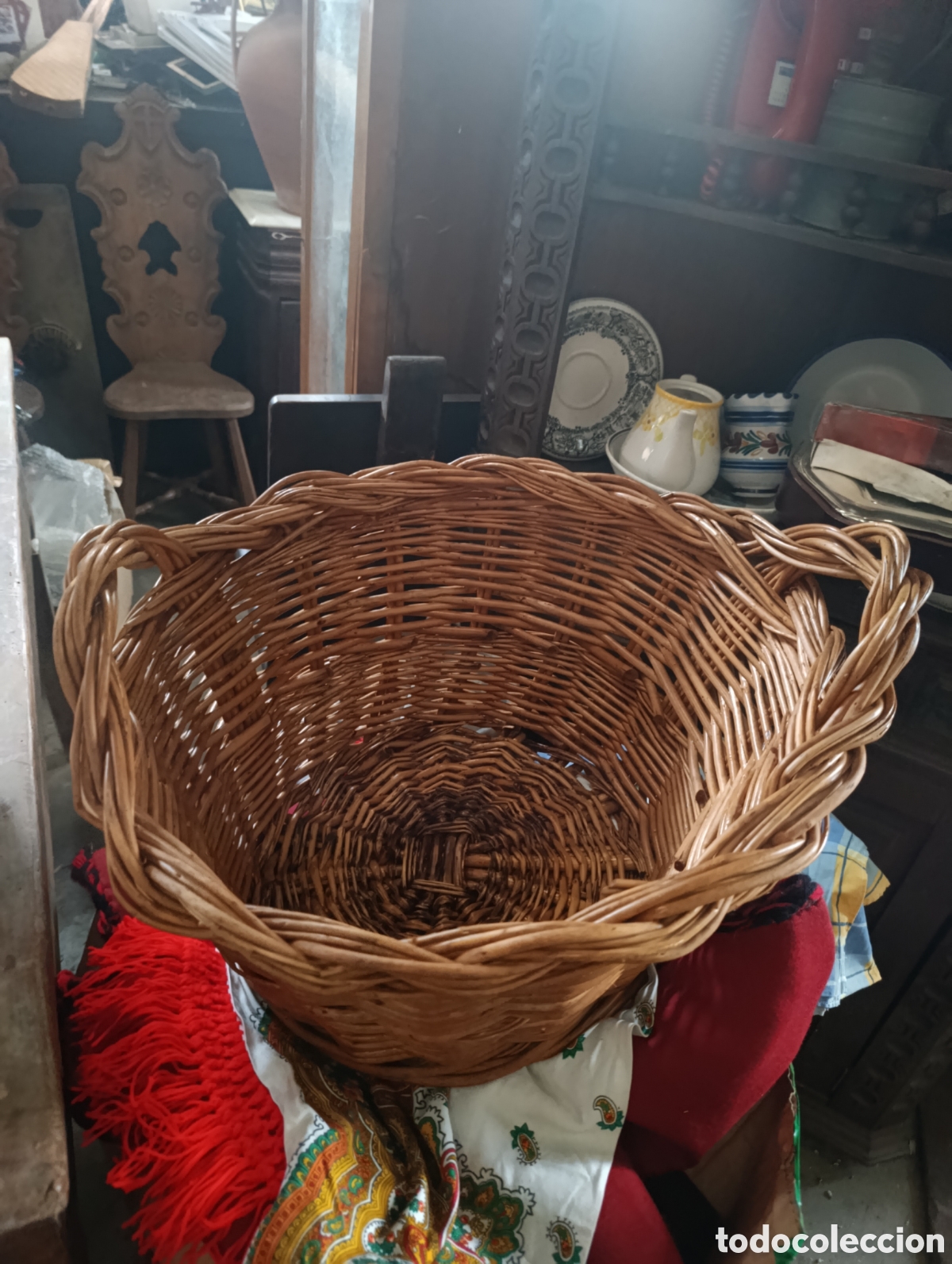 Antig&uuml;edades: Cesta de mimbre con asas. - Foto 6