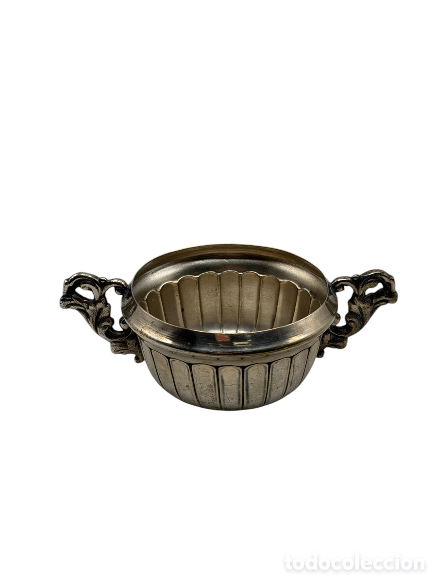 Antig&uuml;edades: Antiguo Recipiente Plateado