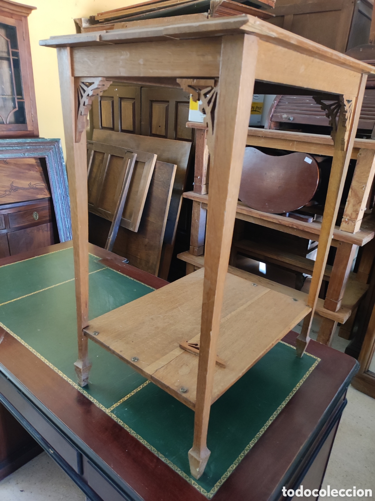 Antig&uuml;edades: Mesa auxiliar de roble - Foto 2