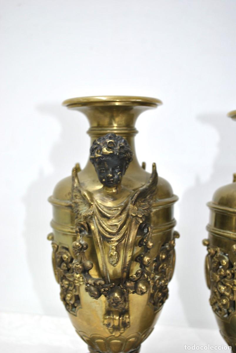 Antig&uuml;edades: PAREJA JARR&Oacute;NS DE BRONCE DORADO - Foto 4