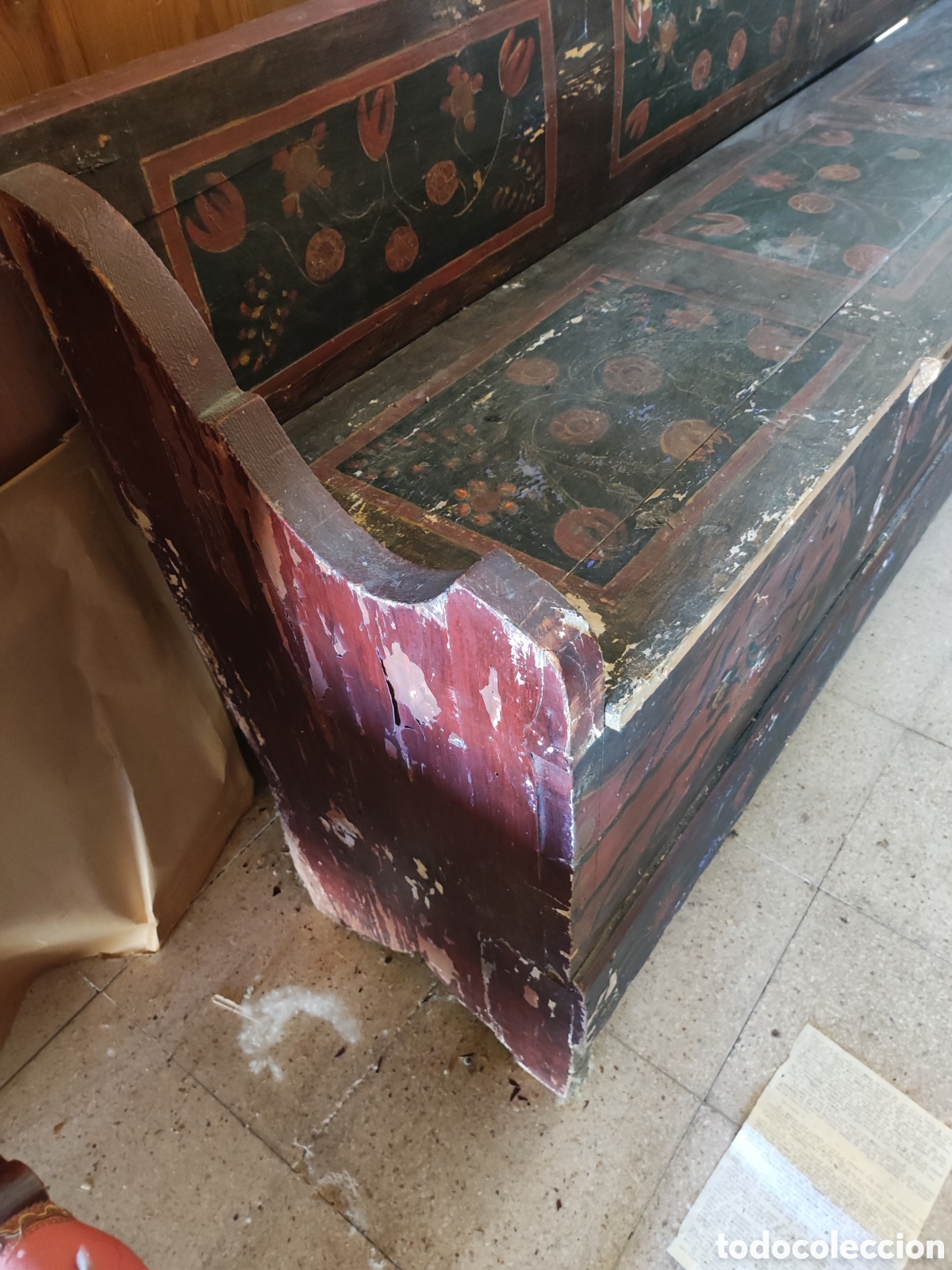 Antig&uuml;edades: Banco arca pintado siglo XIX - Foto 5