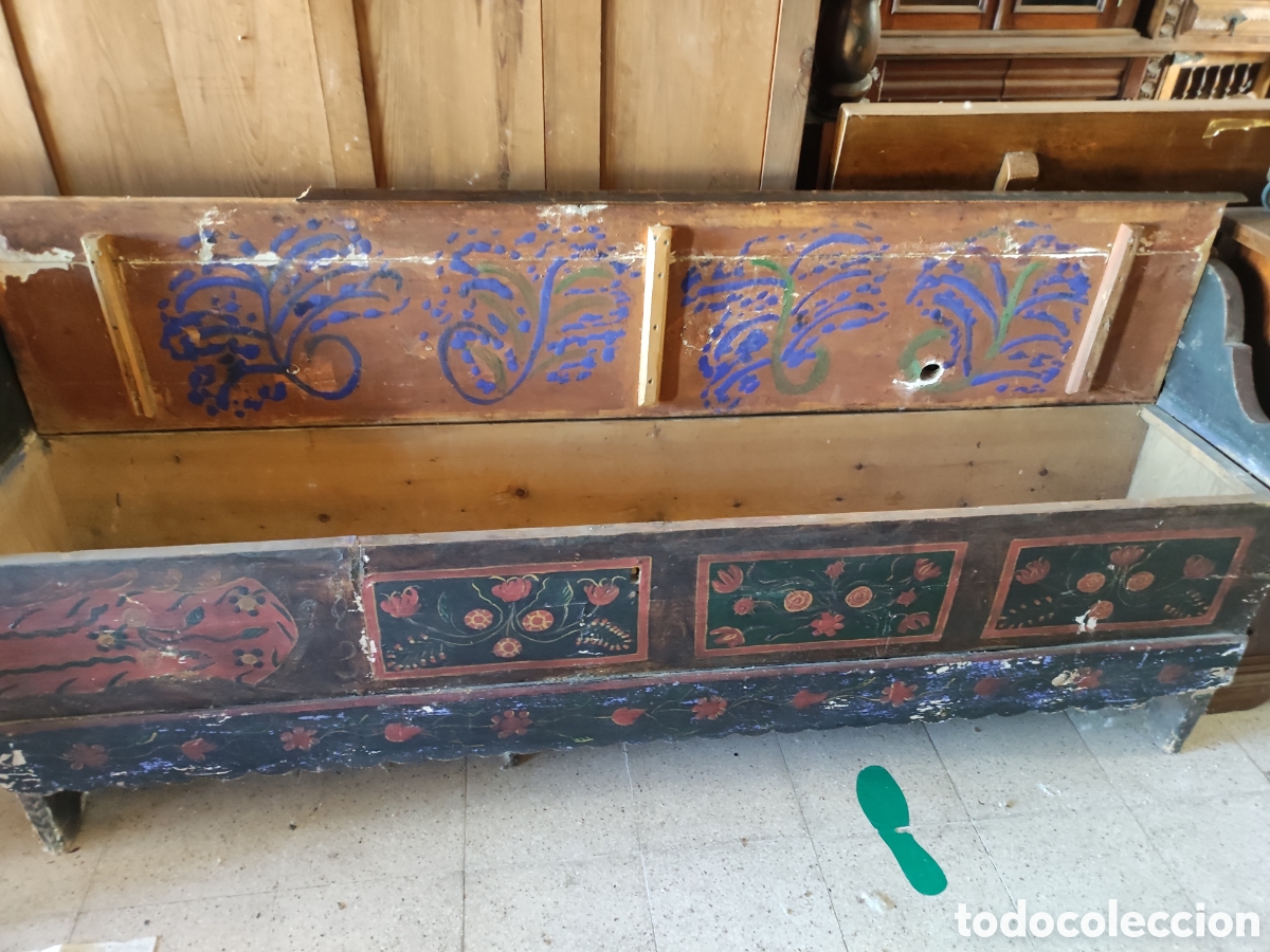 Antig&uuml;edades: Banco arca pintado siglo XIX - Foto 6