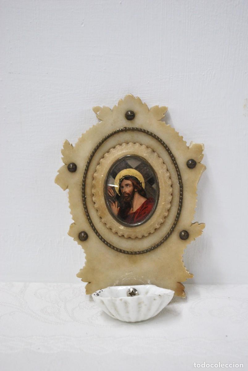 Antig&uuml;edades: BENDITERA DE ALABASTRO CRISTO - Foto 1