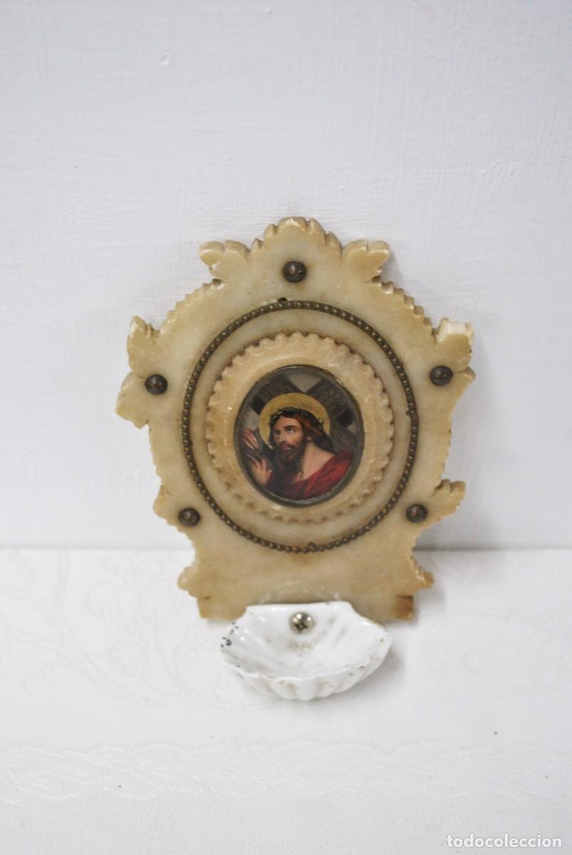Antig&uuml;edades: BENDITERA DE ALABASTRO CRISTO - Foto 2